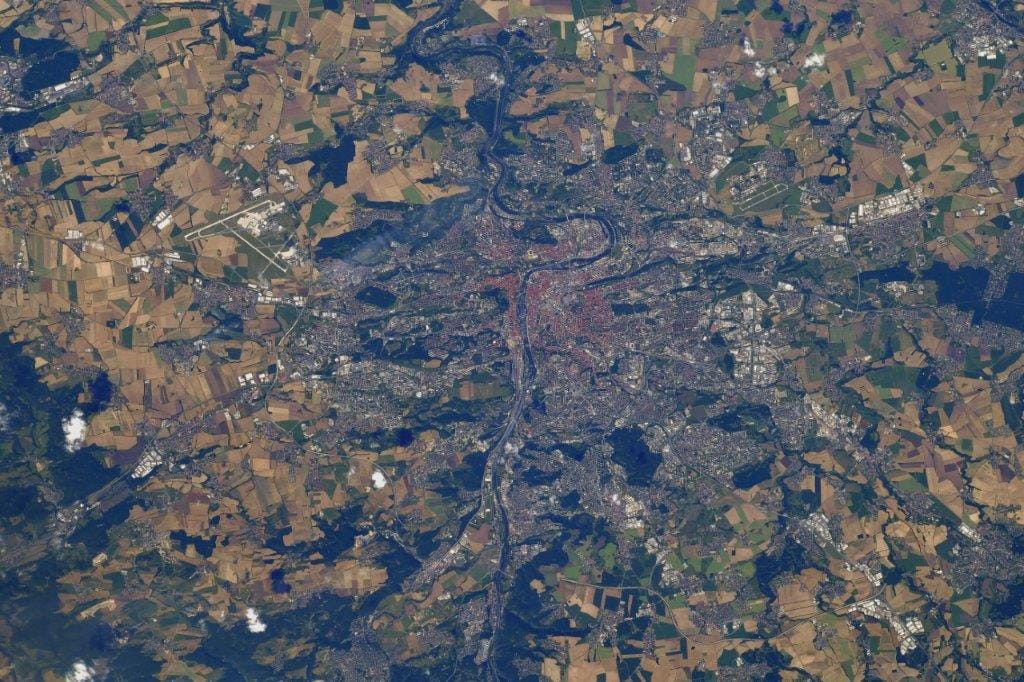 Praha z ISS Samatha Cristoforreti