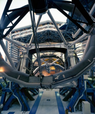 Preparing for observations at Paranal<br>Credit: ESO/H.H.Heyer